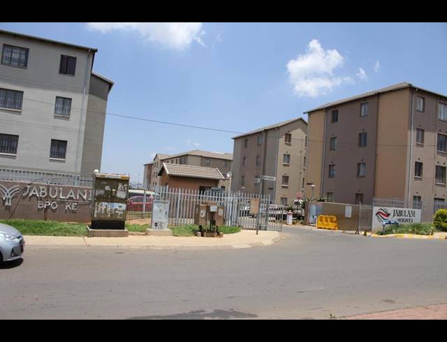 2 BEDROOM APARTMENT FOR SALE IN JABULANI